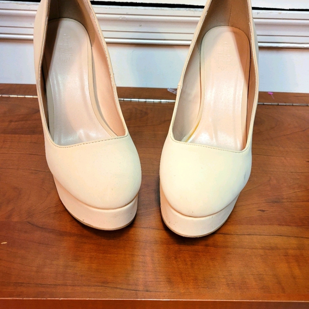 Tan Heels